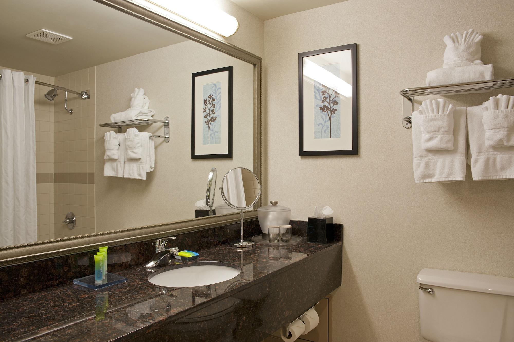 Отель Doubletree By Hilton Pleasant Prairie Kenosha, Wi Экстерьер фото