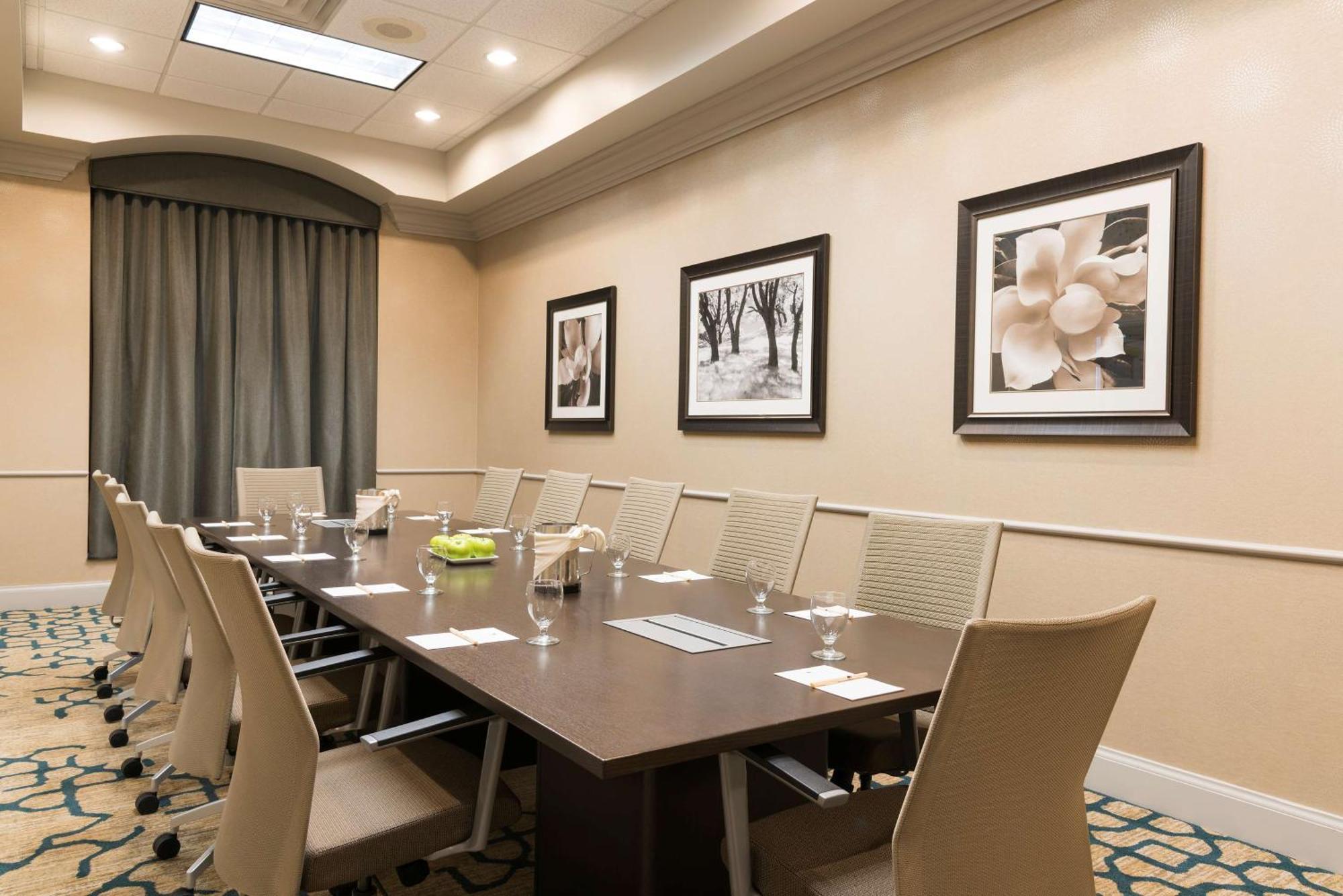 Отель Doubletree By Hilton Pleasant Prairie Kenosha, Wi Экстерьер фото